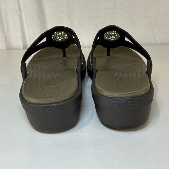 Crocs Sanrah Hammered Circle Wedge Flip Sandal Women's size 10 ESPRESSO/GOLD EUC - Picture 4 of 8